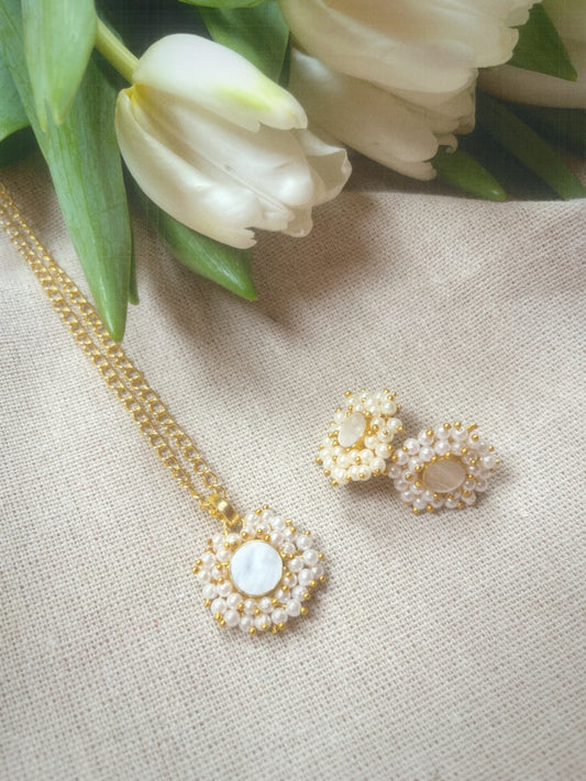 Pearl Cluster Necklace Set