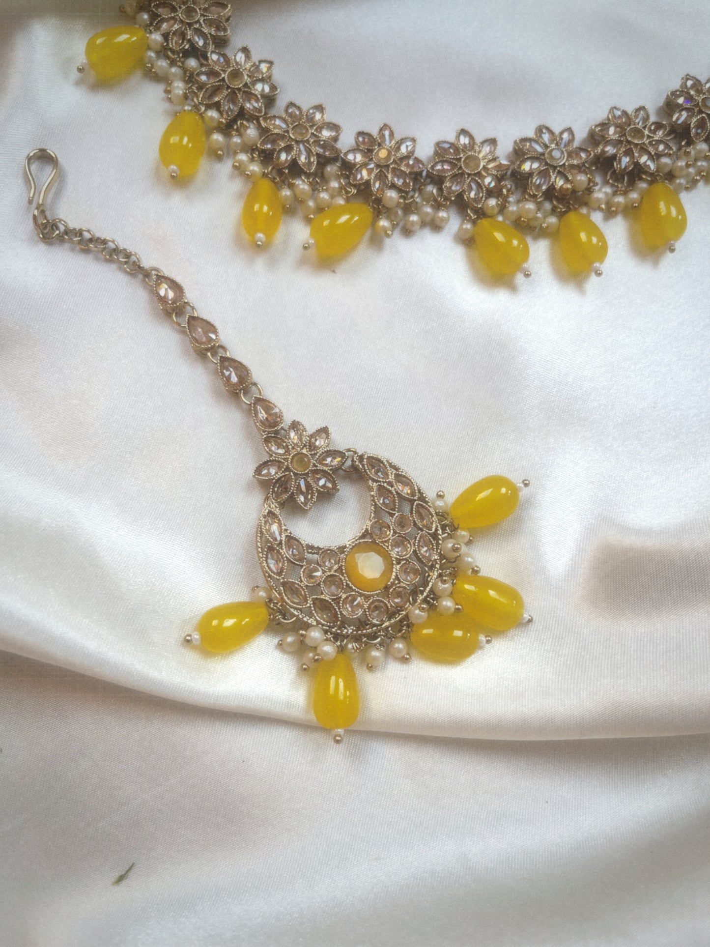 Yellow Necklace With Tikka