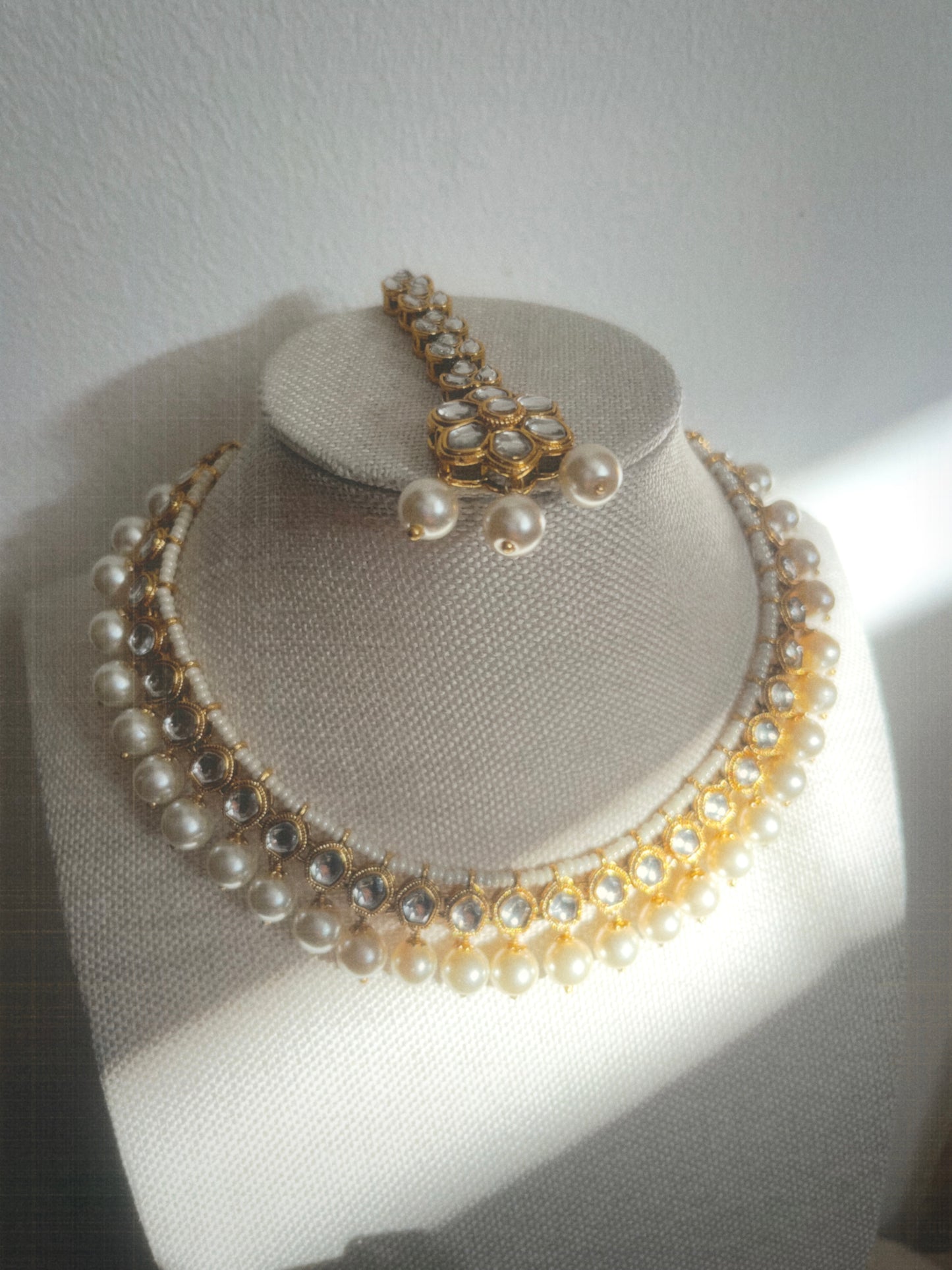 White Kundan Necklace Set