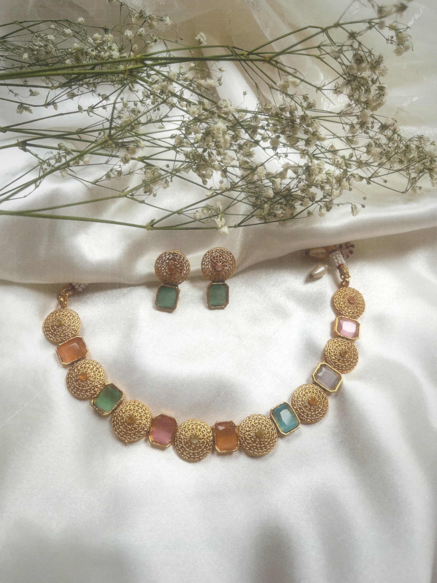 Multicolour Gold Necklace Set