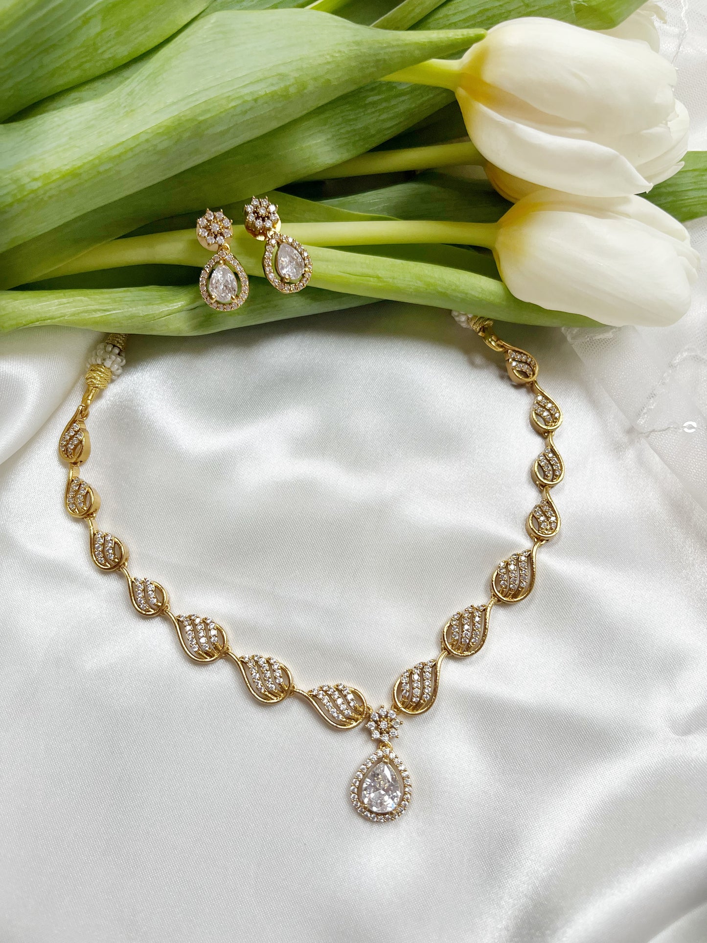 Petal Diamond Inspired Necklace Set